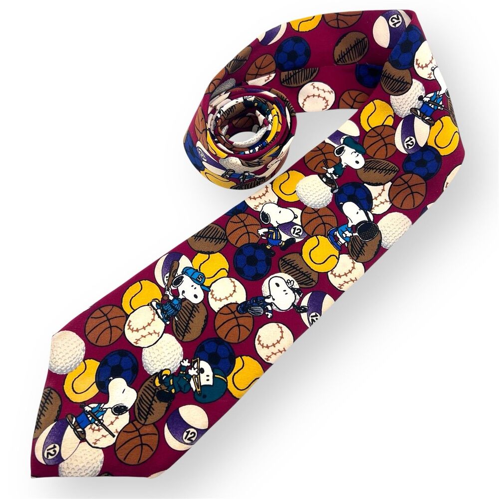 VTG 90s Peanuts Neck Tie Silk AOP Snoopy Sports Balls Billiards Football Golf US